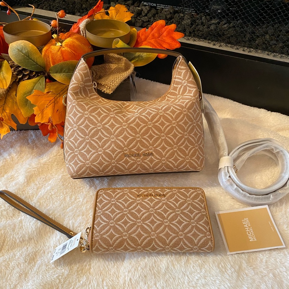 Michael Kors Ember SM Messenger Bag+ Matching Long Wallet